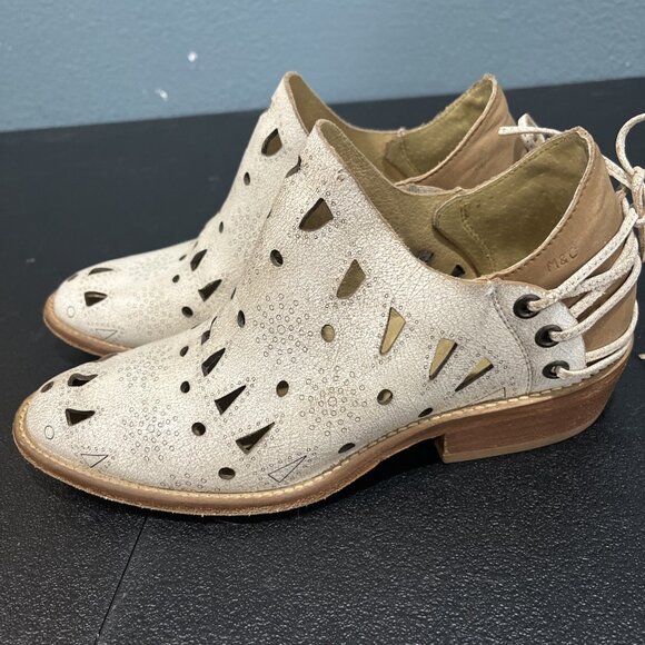 Musse & Cloud Boots Womens 7 Cream Coolise Cutout Distressed Lace Western Boho - Picture 4 of 8